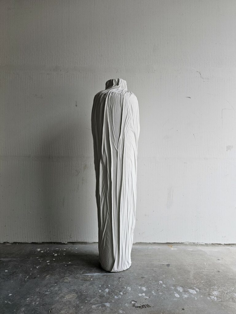 Marit Harte - Vase sculpture Growth - 2024